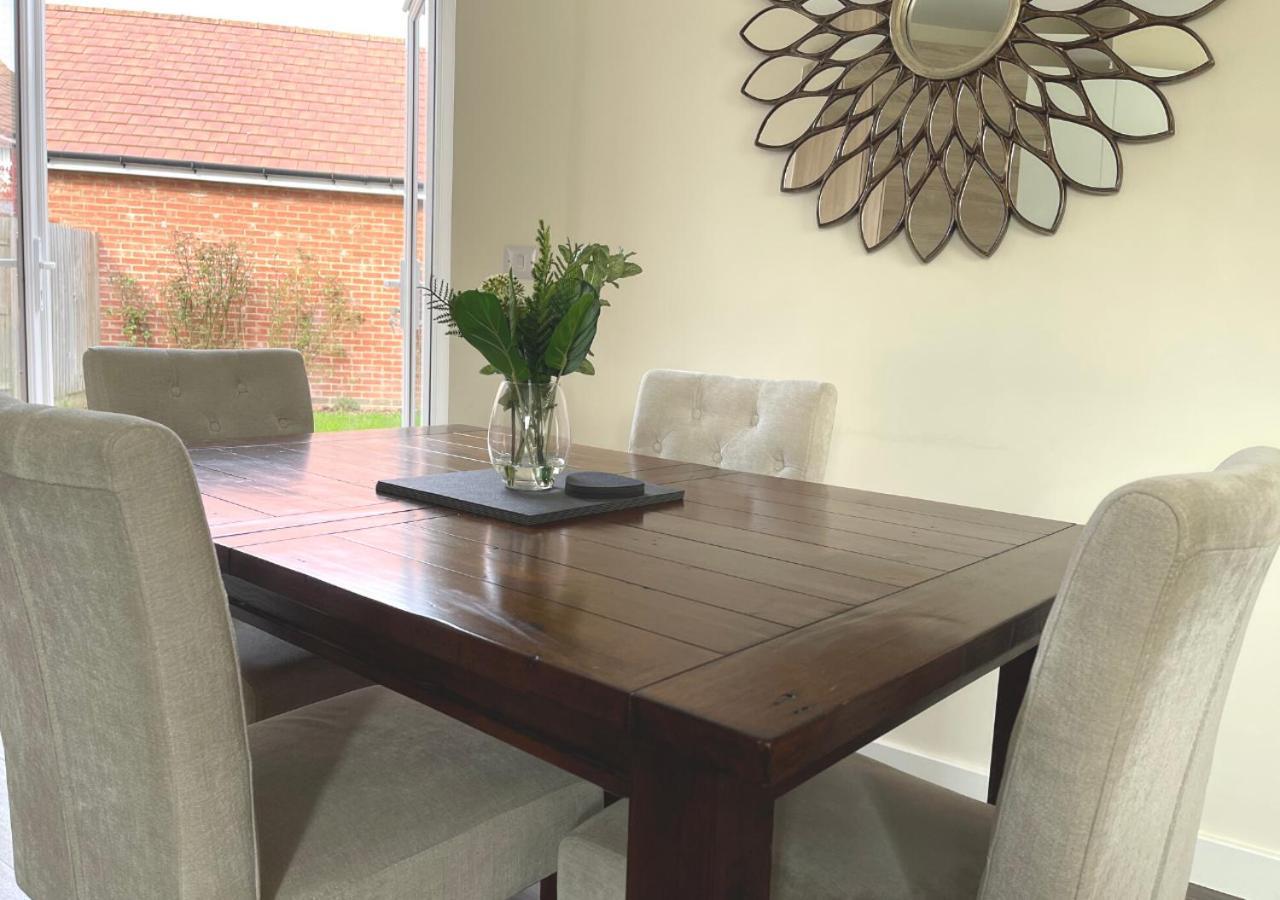 Ashford Holiday Home Sleeps 6 Free Parking Wifi Willesborough Luaran gambar