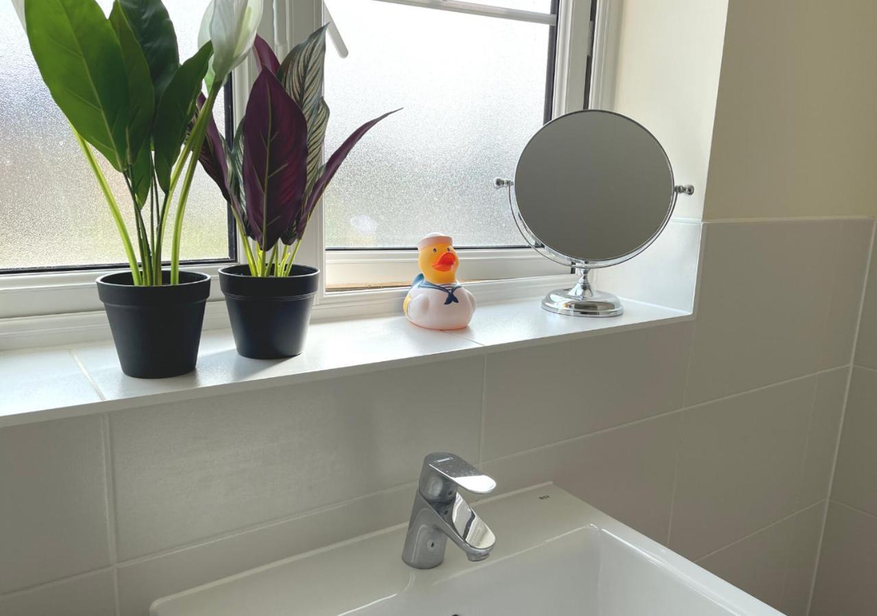 Ashford Holiday Home Sleeps 6 Free Parking Wifi Willesborough Luaran gambar