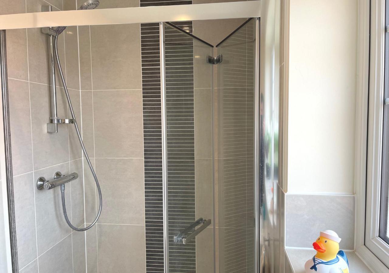 Ashford Holiday Home Sleeps 6 Free Parking Wifi Willesborough Luaran gambar