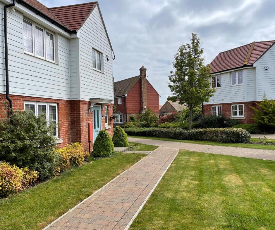 Ashford Holiday Home Sleeps 6 Free Parking Wifi Willesborough Luaran gambar