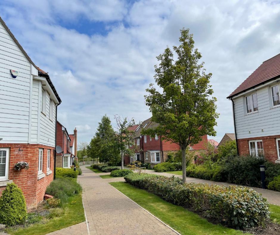 Ashford Holiday Home Sleeps 6 Free Parking Wifi Willesborough Luaran gambar